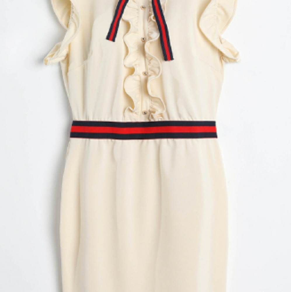 Ruffle dress - Picture 4 of 8